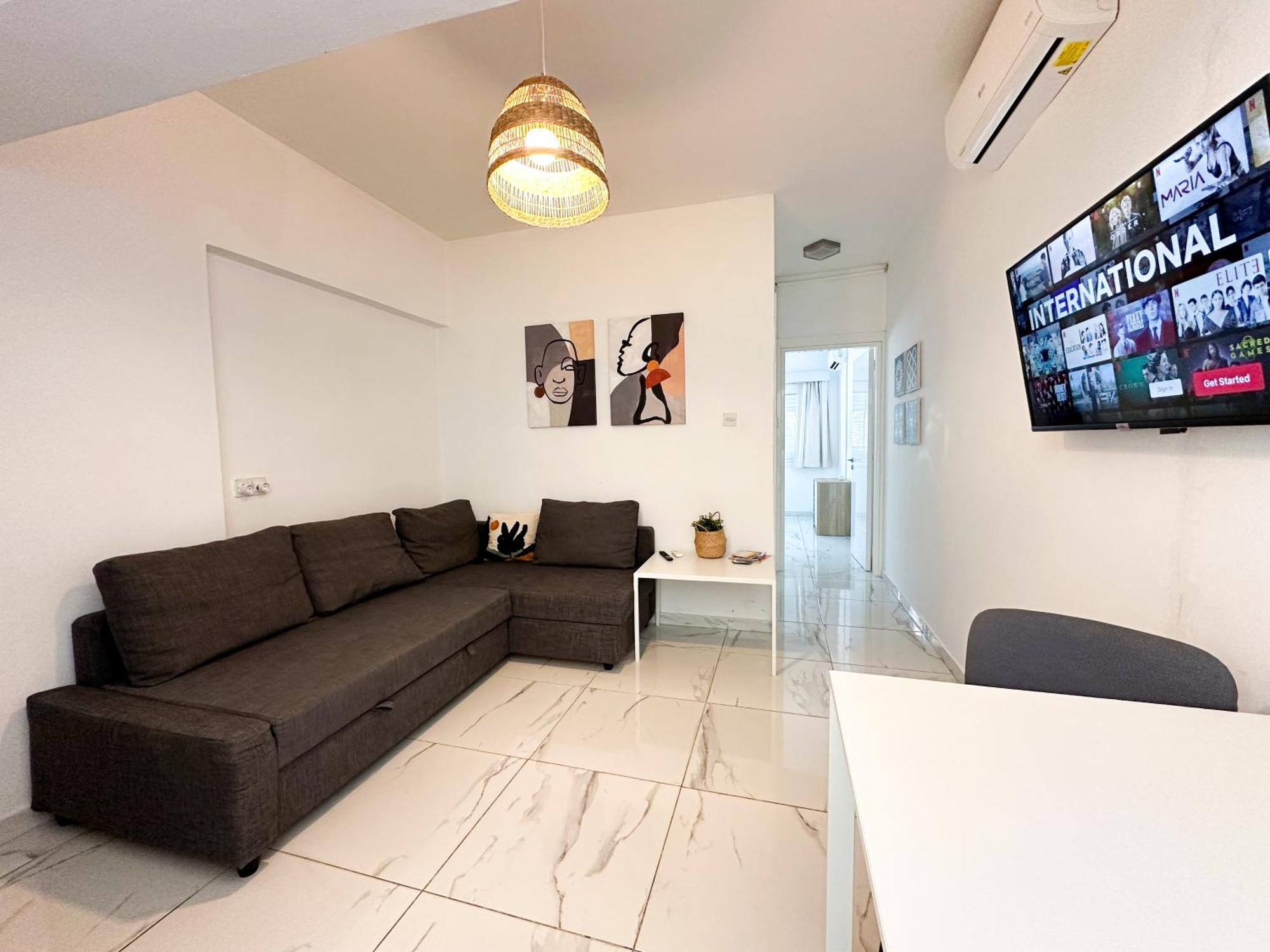 Real Center Apartment ลาร์นาคา ภายนอก รูปภาพ